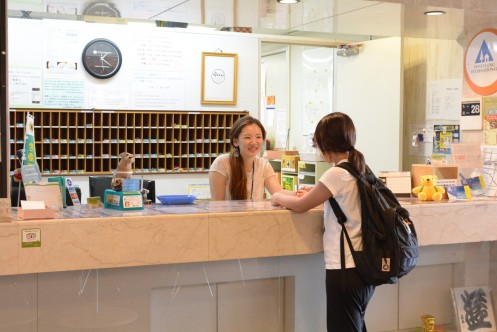 Reception desk of Lobby of Tokyo Central Youth Hostel・Computer_4