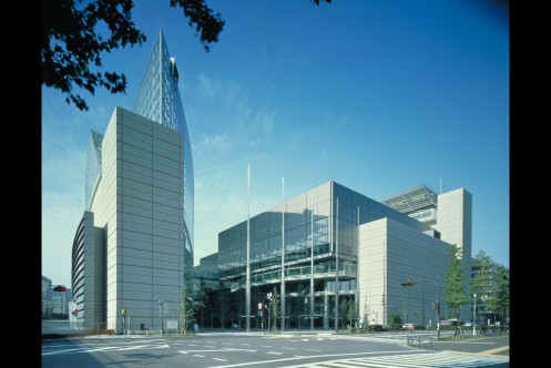 東京国際フォーラムの外観・pcズーム