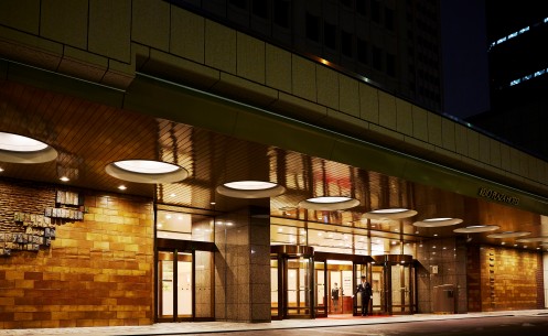 Entrance of Keio Plaza Hotel Tokyo・Computer_2