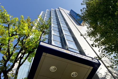 Exterior view of hotel Sunlite Shinjuku