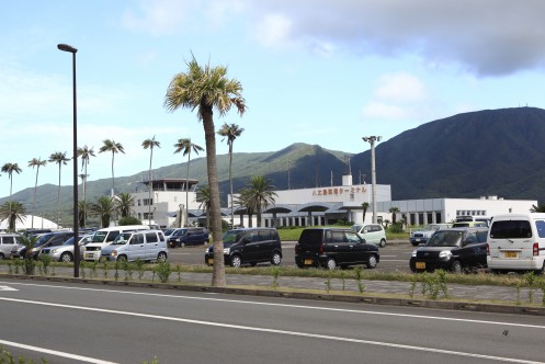 八丈島空港観光案内所の外観・pcズーム