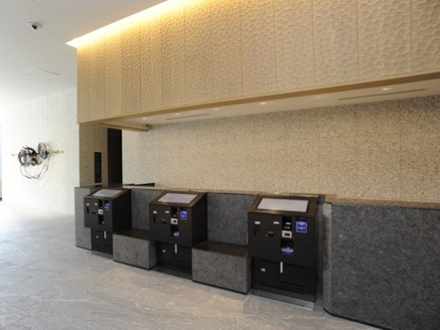 Reception desk of HOTEL KEIHAN TSUKIJI GINZA GRANDE・Computer_2