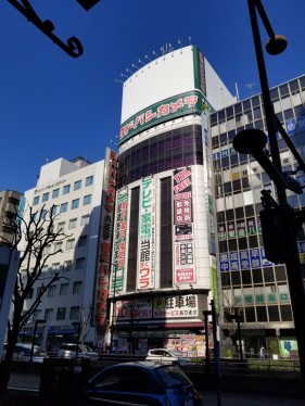 YODOBASHI CAMERA Multimedia八王子店外觀・電腦放大