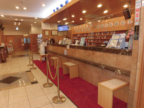 Reception desk of Toyoko Inn Tokyo Shinjuku Kabukicho・Computer_2